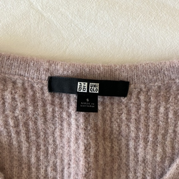 Uniqlo V-Neck Wool Blend Sweater - Dusty Pink/Tan Long Sleeve Pullover Small - Picture 2 of 7